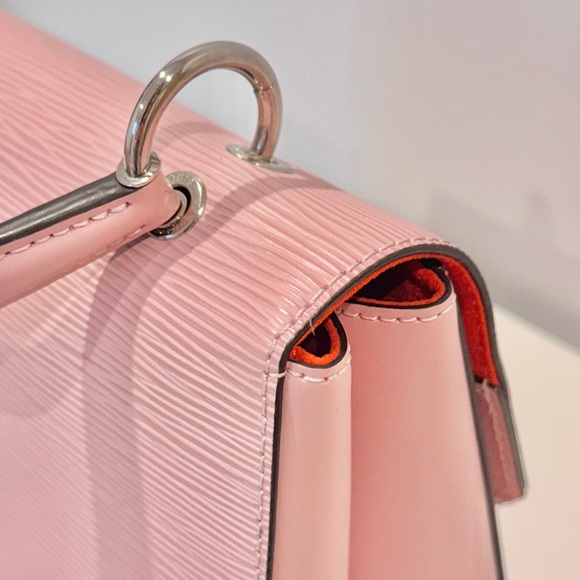 LOUIS VUITTON Epi Grenelle PM Rose Ballerine - Picture 10 of 13